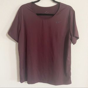 Nike women’s DryFit Nike Tee Work Out  Polyester Shirt XL